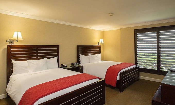 Cupertino Casa | Indulge in an Unforgettable Getaway Experience! Onsite Pool, Free Parking
