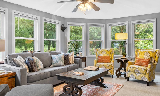 Crieve Hall Casa | Indulge in Southern Hospitality at the Whitehouse