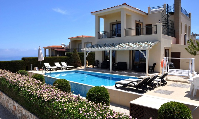 Latchi Villa | Vacaciones de invierno - Consiéntete - Calefacción de villa gratis - Panorama espectacular