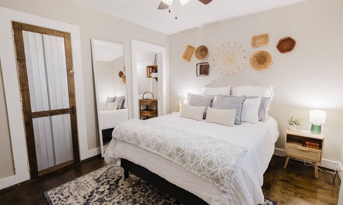 Fort Payne Apartamento | Industrial Apartment #4 Queen Studio
