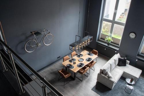 Heppens Apartamento | Industrial Loft 1904 - Free Parking - Netflix - Central