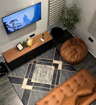 Central Seberang Perai Casa | Industrial Loft Tinyhouse Homestay - 2 Queen Bed, Free Netflix, Prime & Wi-Fi Near Bukit Mertajam