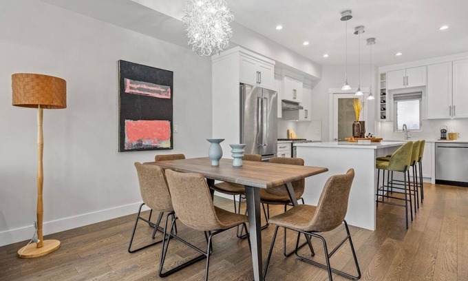 Crescent Heights Casa | Industrial Mid-Century 4BDRM w/ Gym