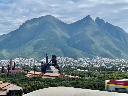 Monterrey Apartamento | Industrial stylish 3-br. apartment & city views in front of Parque Fundidora & Arena Mty