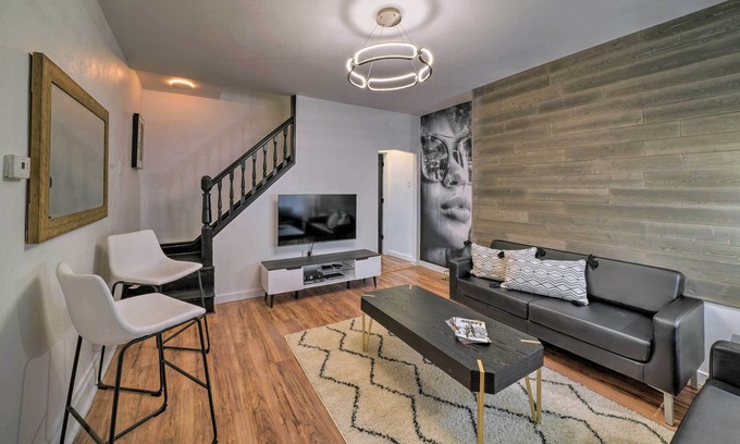 Perry North Casa | Industrial Townhome, 3 Mi to Dtwn & Stadiums!