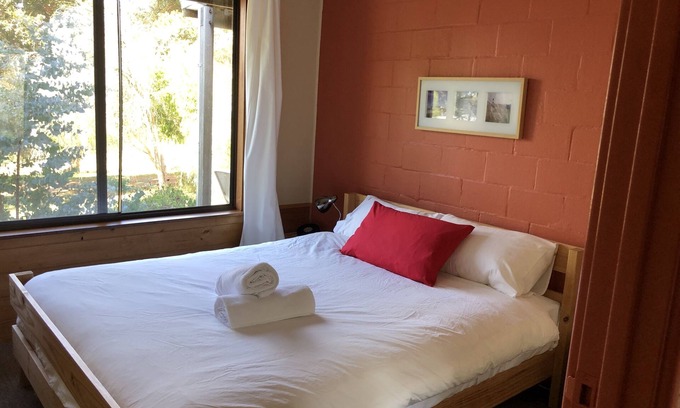 Ocean Beach Chalet De Esquí | Ines - Turicum Chalets @ Bodega Monkey Rock
