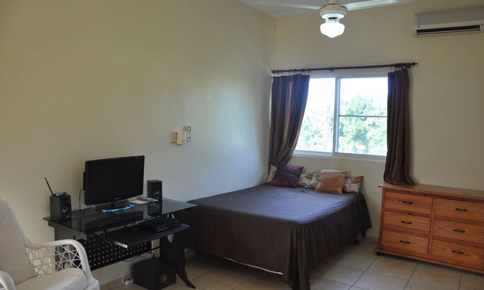La Esplanada Apartamento | Estudio económico con piscina en el centro de Sosua, a poca distancia de todo
