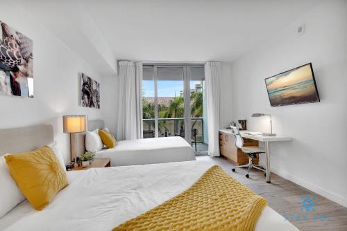 Hallandale Beach Hotel | Infinite View Balcony Pool Near Beach