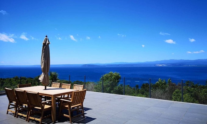Omori Casa | Vistas infinitas - Lago Taupo (wifi gratuito, ropa de cama incluida)
