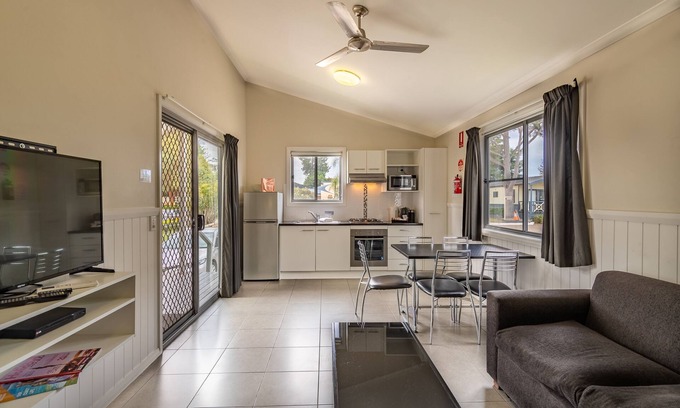 Emu Plains Otro | Ingenia Holidays Nepean River