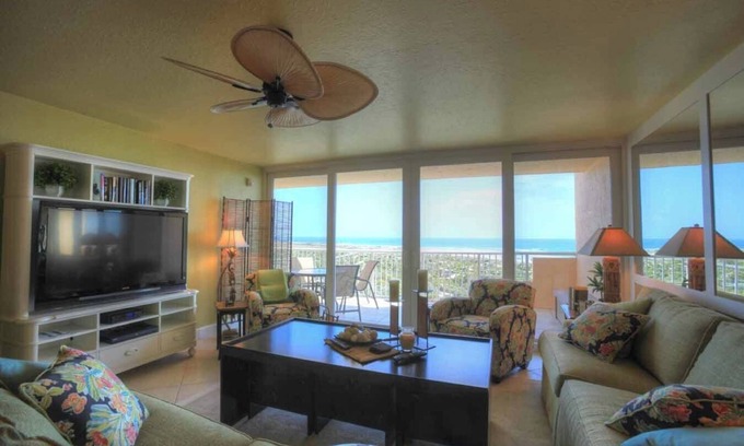 New Smyrna Beach Condominio | Inlet #604 Elegant remodeled 2BD 2BTH with beautiful ocean views