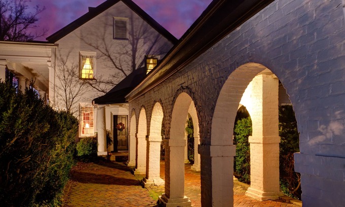 Locust Dale Cama Y Desayuno | Inn and Tavern at Meander