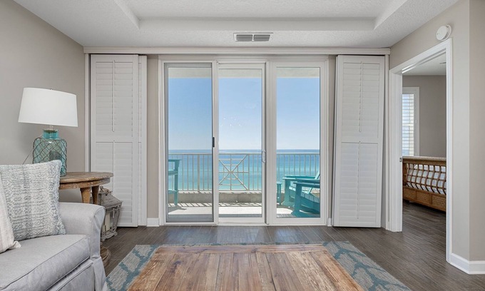 Clipper Cove Condominio | The Inn At Crystal Beach # 702: condominio de 4 dormitorios / 4 baños en Destin, capacidad para 12
