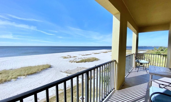 Henderson Point Condominio | Inn by the Sea Unit 121