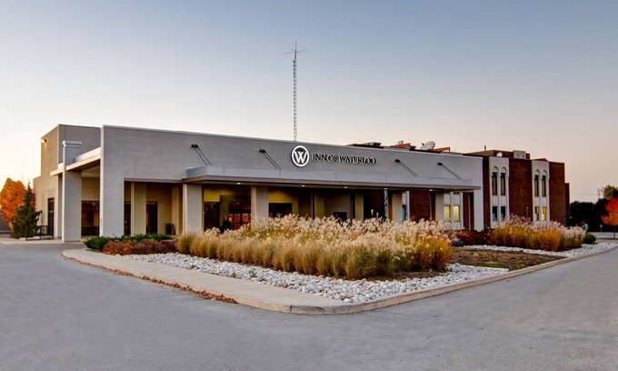 Waterloo Hotel | Inn of Waterloo and Conference Centre