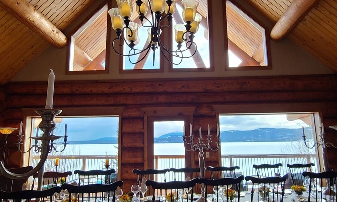 Whitehorse Cabina | Inn On The Lake
