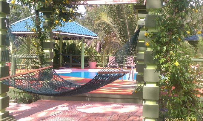 Negroman Cabina | Inn The Bush Jungle Lodge