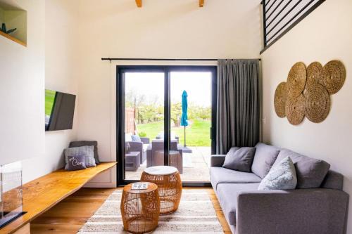 Lincoln Casa | Inn The Orchard, Modern Cottage, private Hot Tub