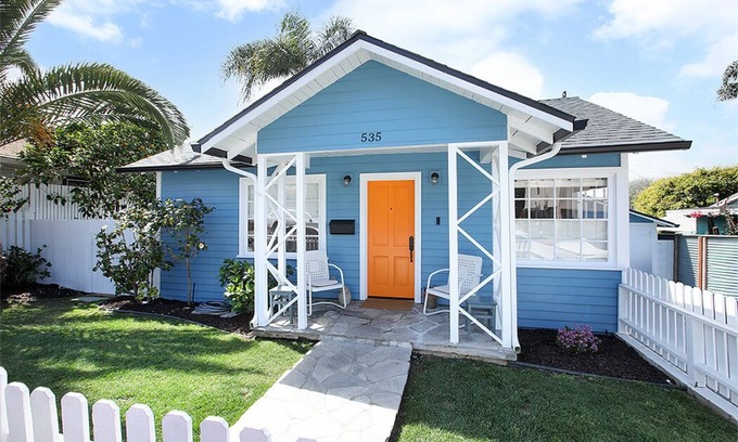 Laguna Beach Cabaña | Inn Through the Orange Door - Laguna Village cottage