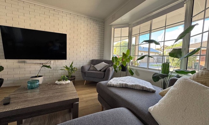 Belmont Casa | Inner City Cozy Retreat Near Geelong CBD