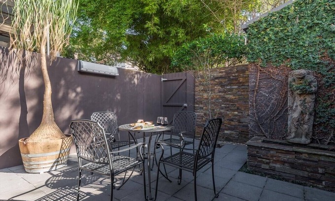 Chippendale Casa | INNER CITY GEM