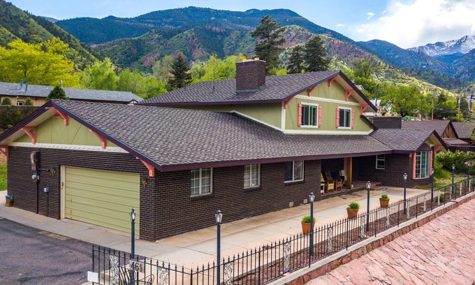 Manitou Springs Historic District Cama Y Desayuno | INNhale Cannabis Friendly B&B - Adults Only