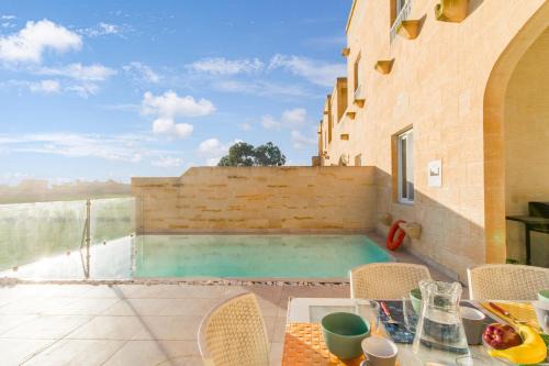 Santu Pietru Casa | Inni Gozitan Farmhouse Private Pool- Happy Rentals
