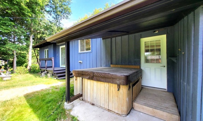 Alcona Casa | Innisfil Homestay Renovated home away from home located in the heart of Innisfil