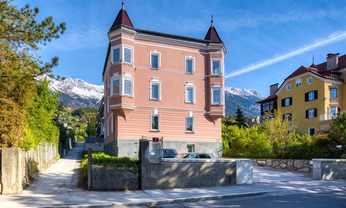 Innsbruck Apartamento | InnsbruckHomes at Botanical Garden