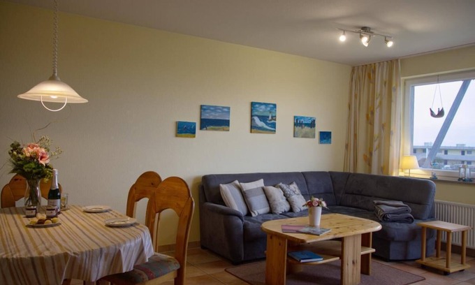 Staberdorf Apartamento | Inselblume 30 - Rustic vacation home with sea view in Staberdorf