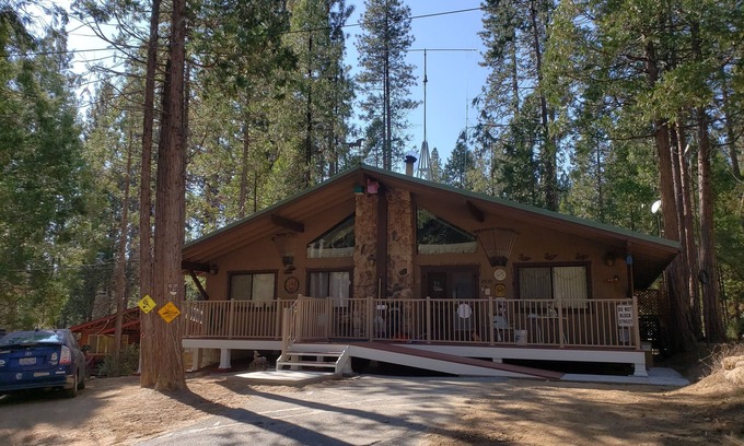 North Wawona Cabina | Casa de vacaciones cómoda y espaciosa cerca del golf y las secoyas, en el parque Yosemite