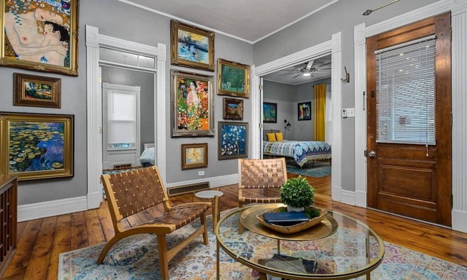 Xenia Casa | The Union Art Cottage