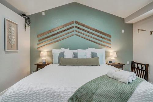 Central Colorado Springs Casa | Institute Charm - Near Hotspots King Sleek Studio