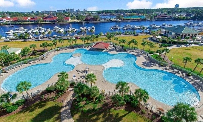 North Myrtle Beach Hotel | Intercostal Waterway Hotel Style Room -- 5 min from the beach!