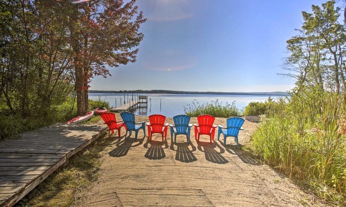 Interlochen Casa | Interlochen Home on Green Lake with Dock and Beach!