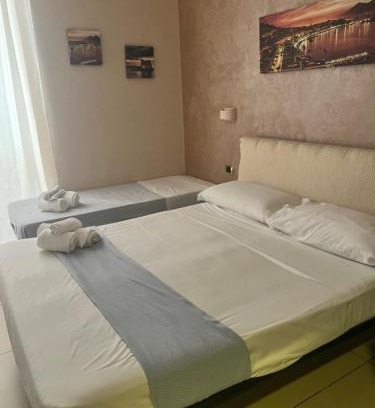 Naples City Centre Cama Y Desayuno | International Hotels