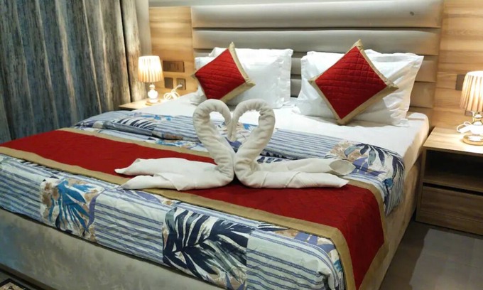 Noida Apartamento | Interstellar View at 21st Floor