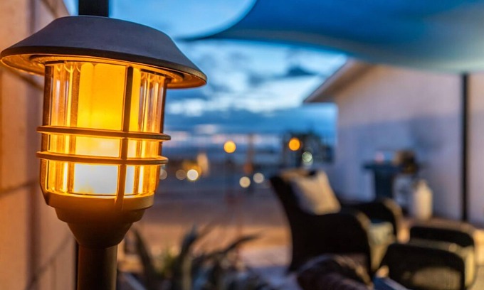 Lake Havasu City Casa | Intimate retreat for two with star gazing from the spa.