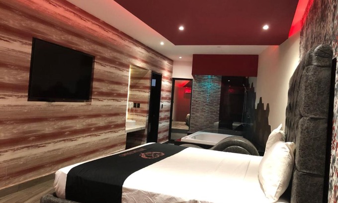Casco antiguo Hotel | Intimisimo Suites Autohotel Centro Only Adult