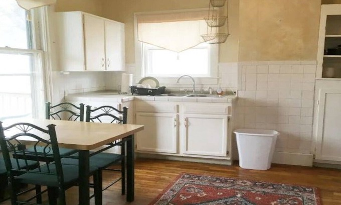 Hillsdale Casa | InTown Hideaway Kitch Bath 1 Bedrm Perfecto para 2