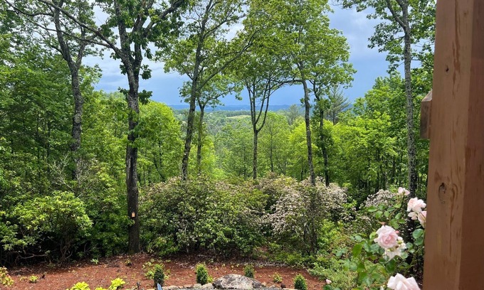 Lake Toxaway Casa | InTOXication - 3 BEDROOM MOUNTAIN HOME WITH A VIEW
