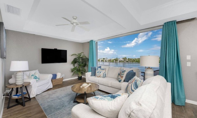 Palm Island Apartamento | Intracoastal Waterfront Luxury Condo