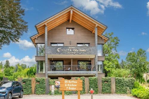 Bad Duerrheim Casa | INVITA Natur-Chalets - Gruppenurlaub, Events im Schwarzwald - 6 Apartments, 25 Personen