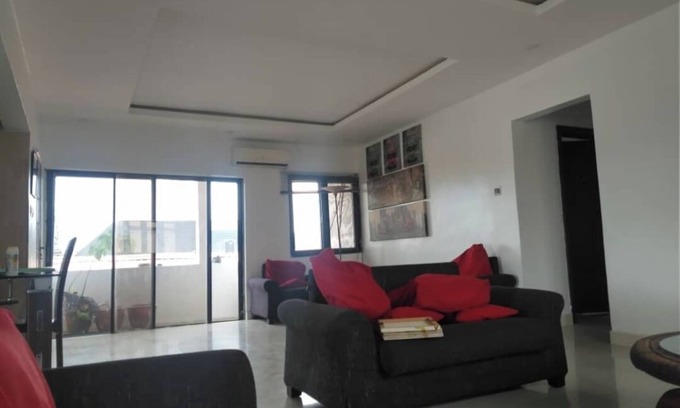 Surulere Apartamento | Inviting 2-Bed Apartment in Lagos -canal views