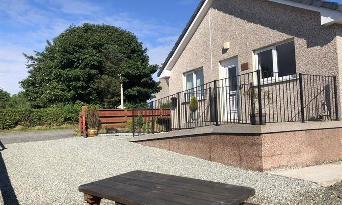 Isle of Lewis Casa | Inviting 2-Bed House in Isle of Lewis