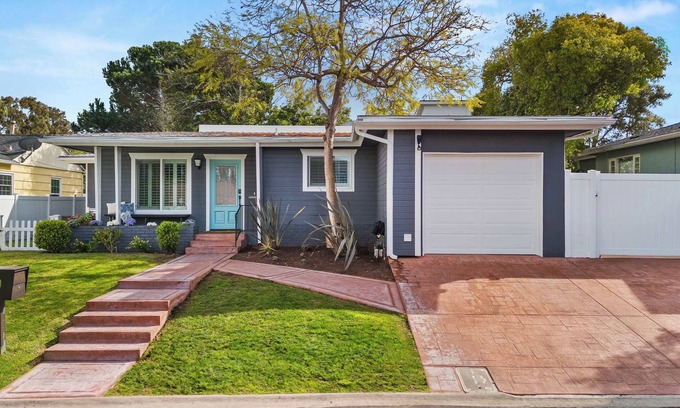 University Heights Casa | Inviting 3BR Steps to Dining & Attractions