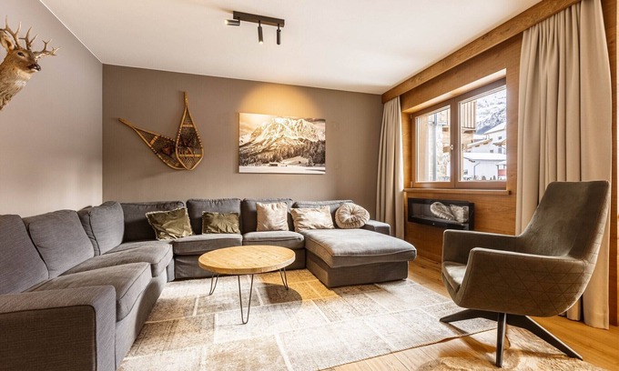 Ehrwald Chalet De Esquí | Acogedor chalet con piscina en el Tirol
