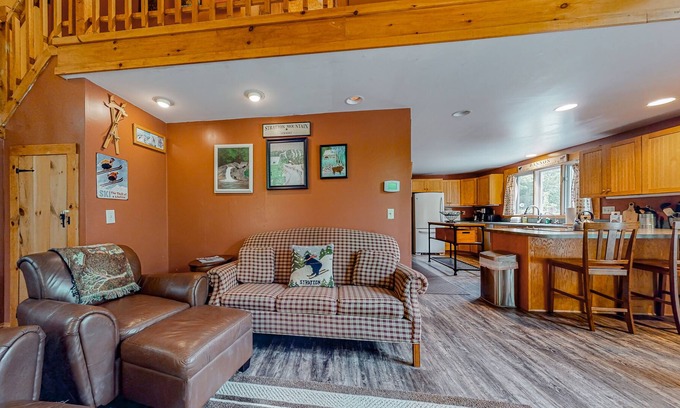 Jamaica Casa | Inviting dog-friendly home with balcony, full kitchen, & washer/dryer