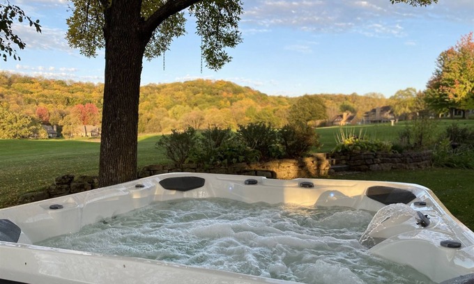 The Galena Territory Casa | Inviting Home with Stunning Golf Course View - Fireplace, Hot Tub & Fire Pit