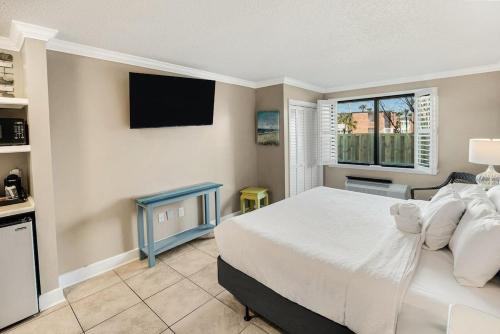 Litchfield by the Sea Apartamento | Inviting Retreat Resort View King Rm 1st Floor